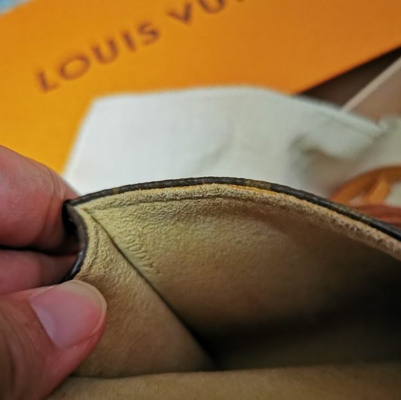 Louis Vuitton Pochette - Picture 8 of 11